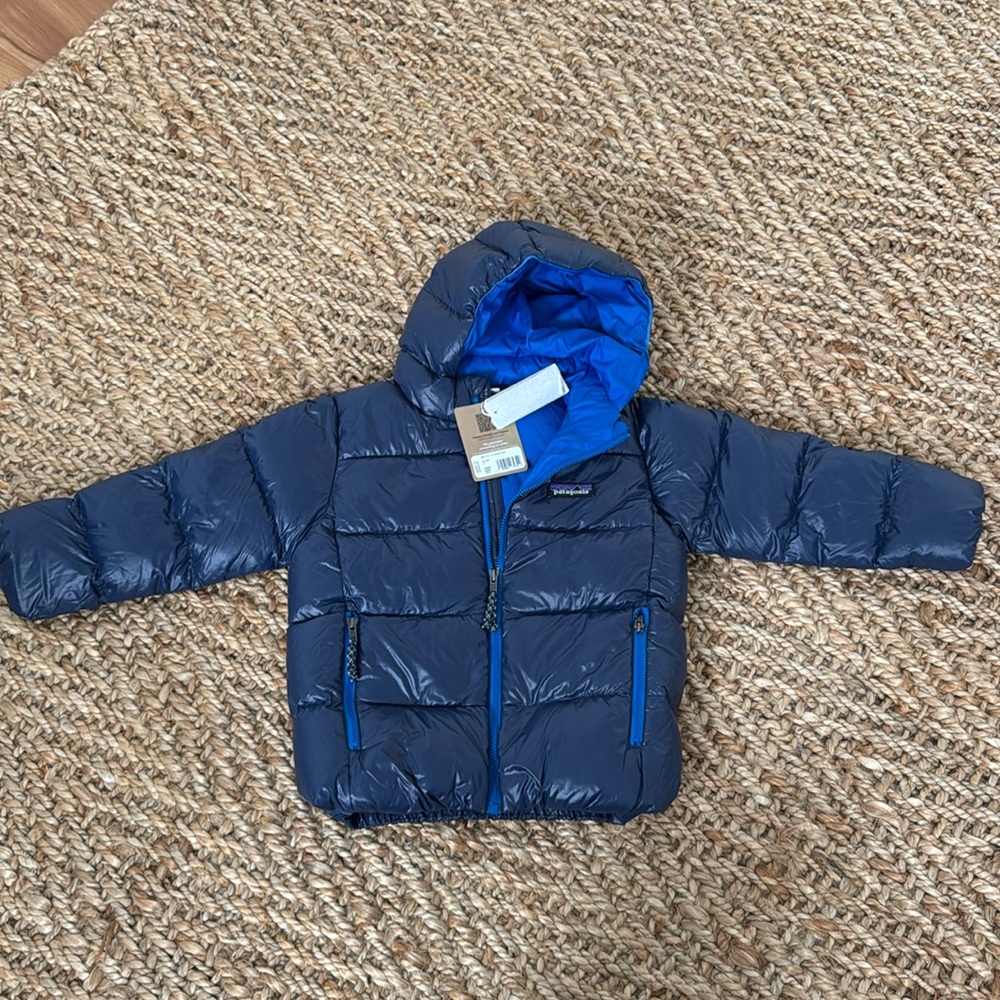 Patagonia Blue Puffer Jacket Quilted Design